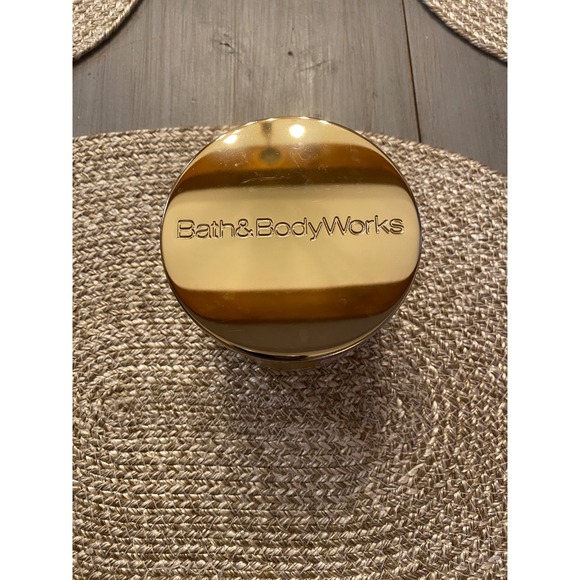 Bath Body Works Off The Vine 3 Wick Candle Heirloom Tomato - Picture 3 of 6